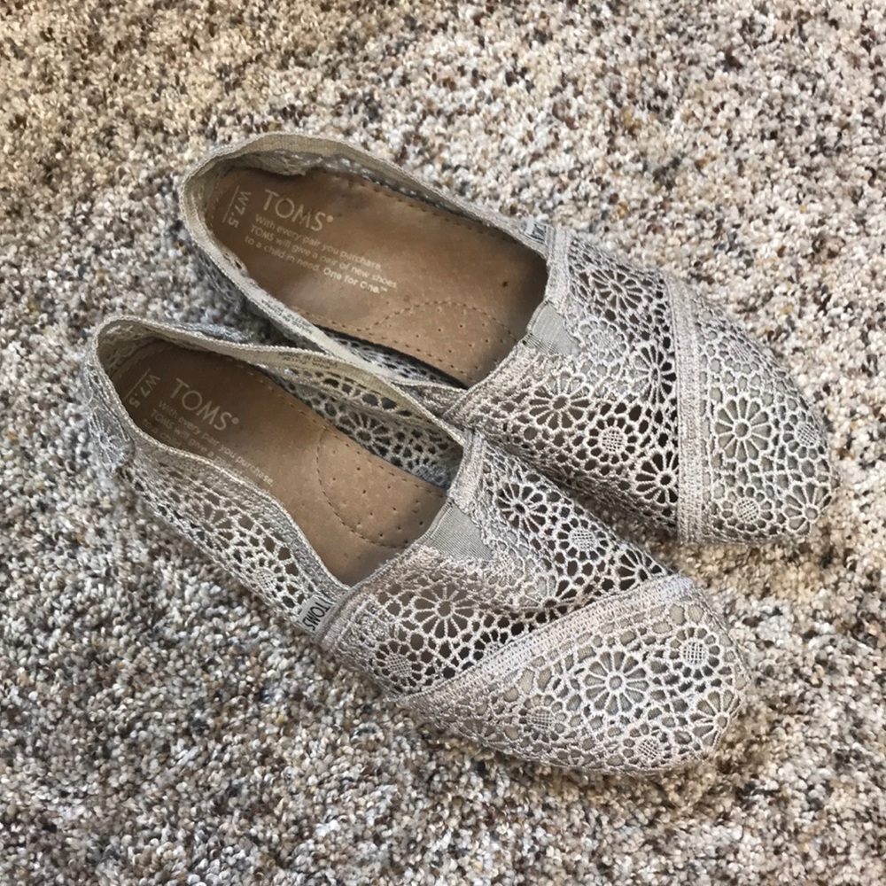 TOMS lace shoes